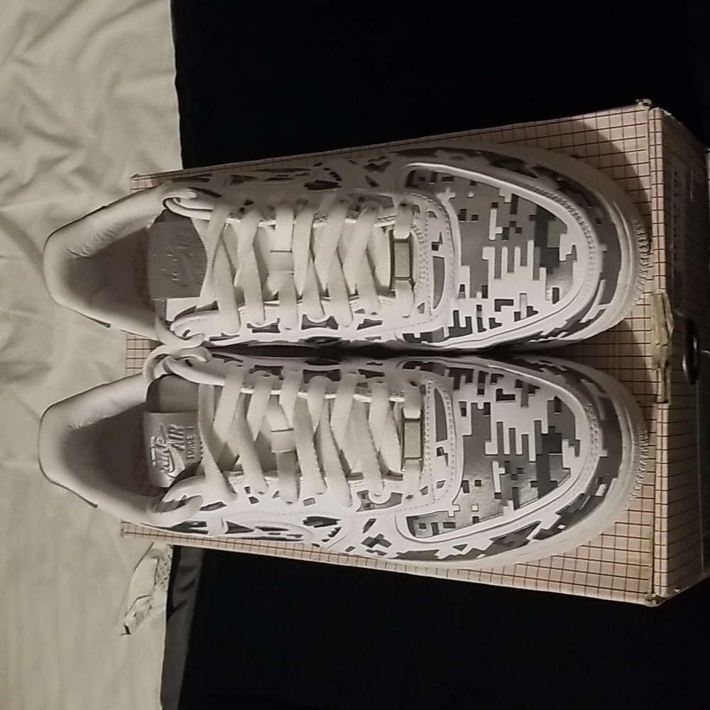 **NEW** NIKE AIR FORCE 1 DIGI CAMO MEN'S 10.5